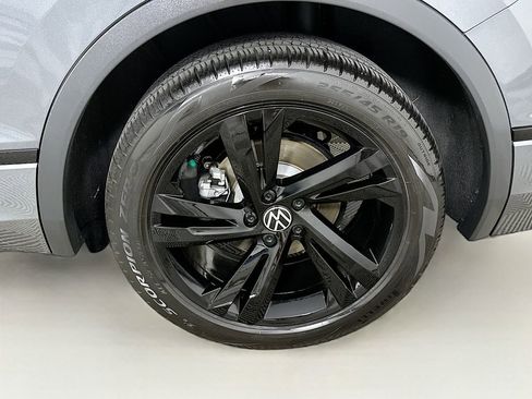 Used 2024 Volkswagen Tiguan SE R-Line FWD image 24