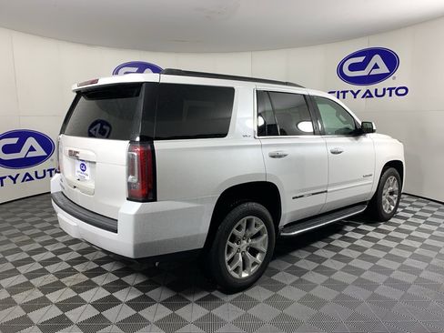 Used 2018 GMC Yukon SLT image 3