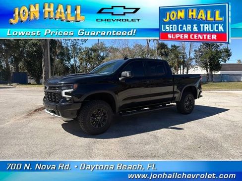 Used 2025 Chevrolet Silverado 1500 ZR2 w/ Technology Package image 2