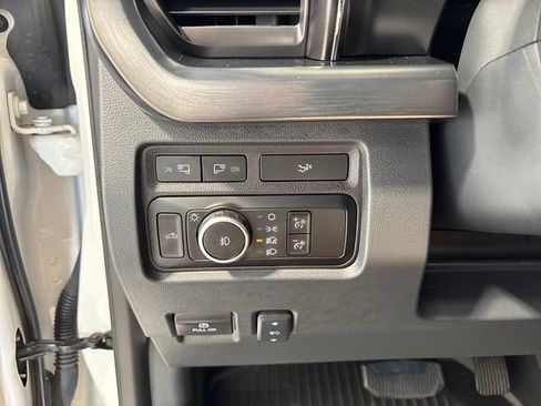 Used 2024 Ford F250 Lariat w/ Chrome Package AWD/4WD image 13