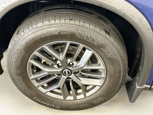 Used 2023 Nissan Rogue S AWD/4WD image 22