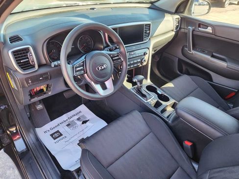 Used 2021 Kia Sportage LX image 10