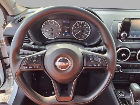 Used 2025 Nissan Sentra S image 13