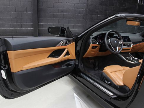 Used 2021 BMW 430i Convertible image 19