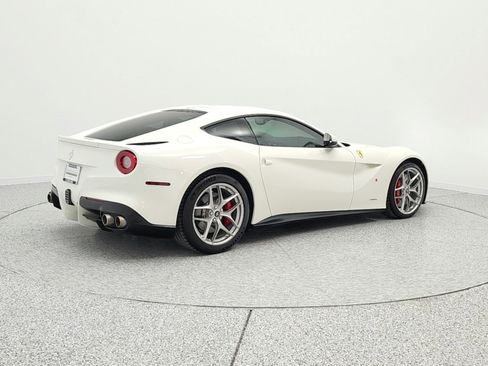 Used 2016 Ferrari F12 Berlinetta image 5