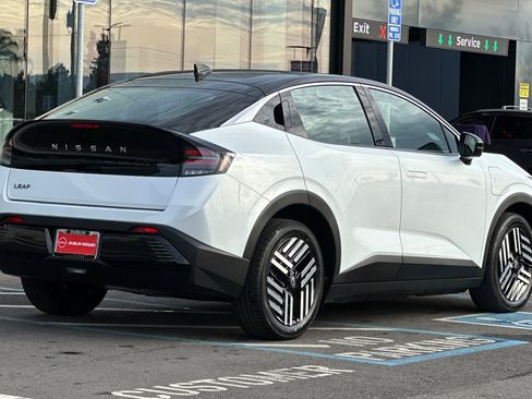 New 2026 Nissan Leaf SV+ image 4