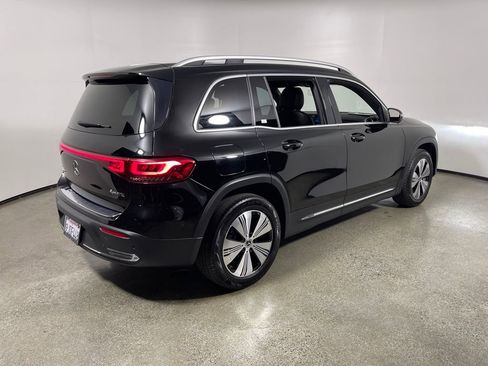 Used 2023 Mercedes-Benz EQB 300 4MATIC image 3