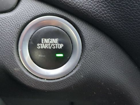 Used 2020 Chevrolet Equinox LT w/ Driver Convenience Package FWD image 23