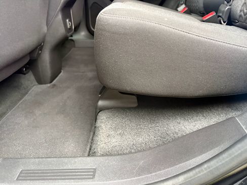 Used 2024 Chevrolet Equinox LT AWD/4WD image 18