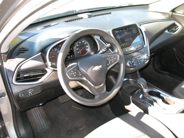 Used 2024 Chevrolet Malibu LT FWD image 12