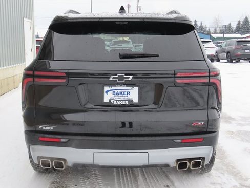 Used 2024 Chevrolet Traverse Z71 w/ Enhanced Driving Package image 9