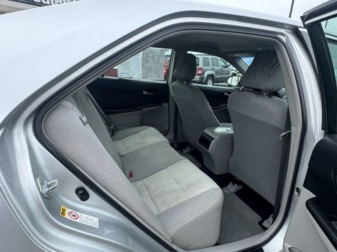 Used 2012 Toyota Camry LE image 26