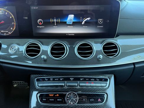 Used 2018 Mercedes-Benz E 63 AMG S image 28