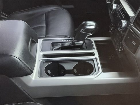 Used 2020 Ford F150 Lariat image 7