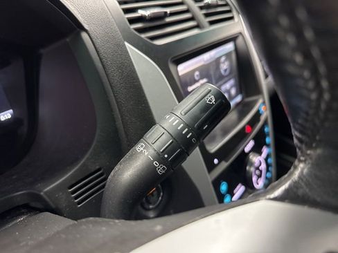 Used 2013 Ford Explorer Limited image 39