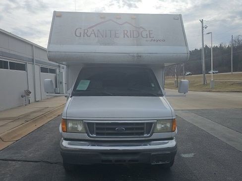 Used 2005 Ford E-450 and Econoline 450 image 44