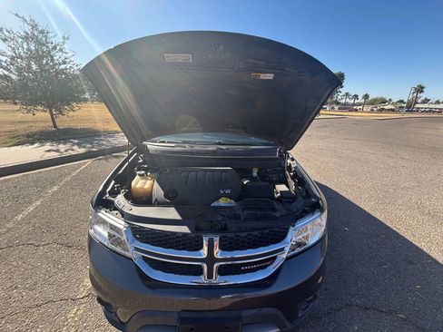 Used 2018 Dodge Journey SXT w/ Connectivity Group image 4