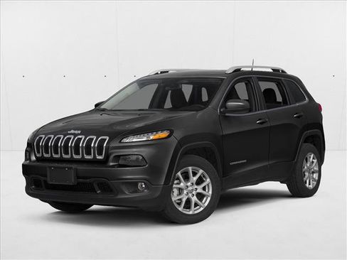 Used 2018 Jeep Cherokee Latitude Plus w/ Trailer Tow Group AWD/4WD image 1