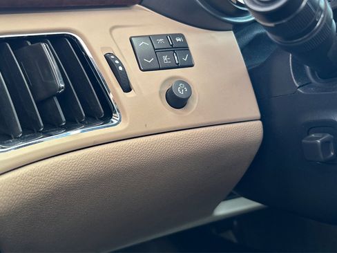 Used 2011 Cadillac CTS Premium image 42