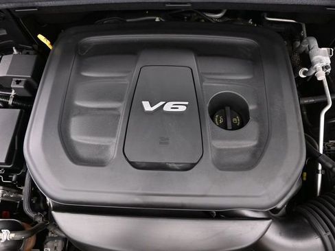 Used 2018 Jeep Grand Cherokee Limited image 31