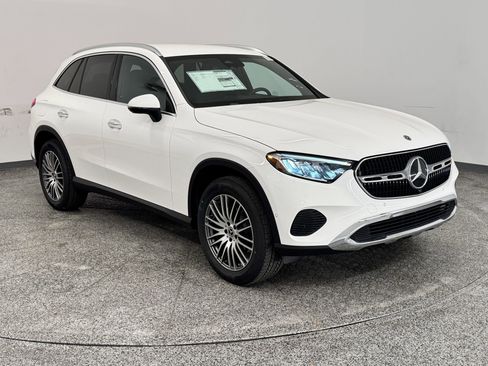 Certified 2025 Mercedes-Benz GLC 300 image 7