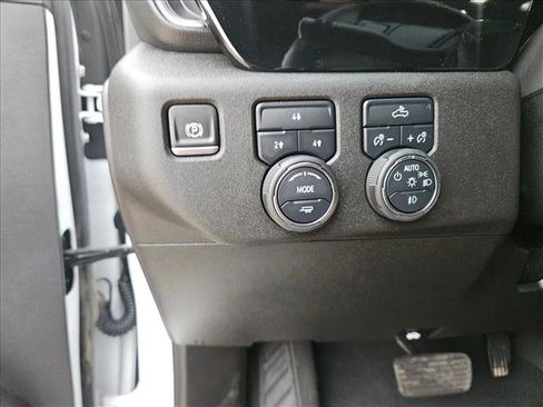 Used 2025 Chevrolet Silverado 2500 LT AWD/4WD image 19
