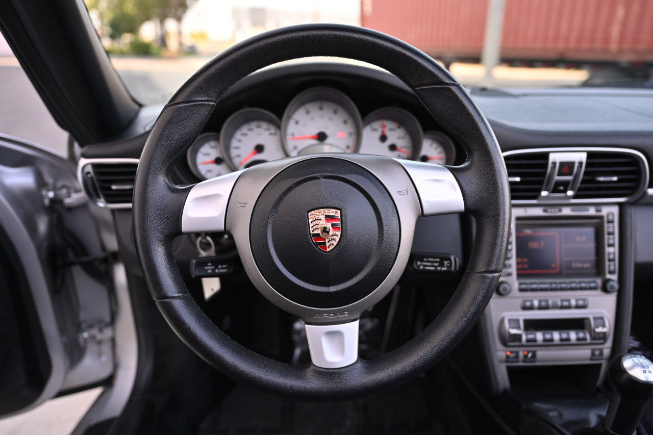 Used 2005 Porsche 911 Carrera S RWD image 22