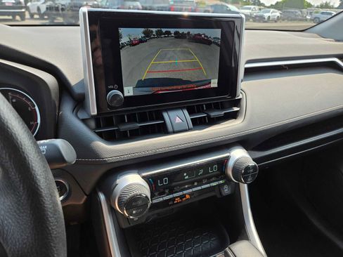 Certified 2025 Toyota RAV4 XLE AWD/4WD image 29