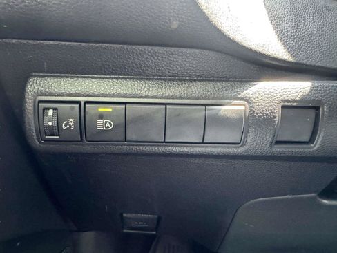 Used 2023 Toyota Corolla SE w/ SE Premium Package FWD image 24