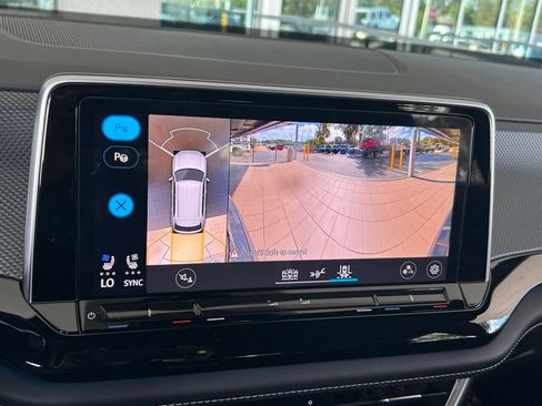 Used 2024 Volkswagen Atlas Cross Sport SEL Premium R-Line image 26