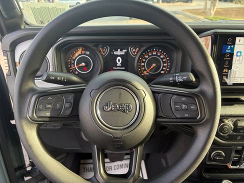 New 2026 Jeep Gladiator Sport image 15