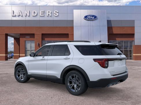 New 2026 Ford Explorer Active w/ Active Comfort Package AWD/4WD image 4
