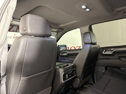 Used 2022 Chevrolet Silverado 1500 LTZ w/ LTZ Premium Package AWD/4WD image 14