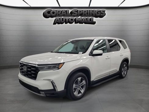Used 2024 Honda Pilot EX-L image 3