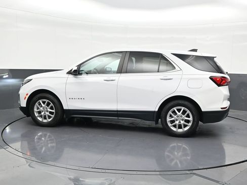Used 2022 Chevrolet Equinox LT FWD image 2