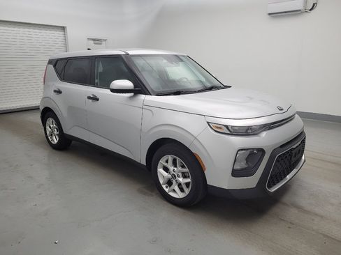 Used 2020 Kia Soul S FWD image 11