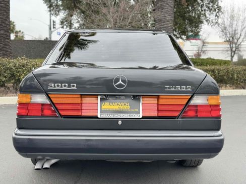 Used 1987 Mercedes-Benz 300 D Turbo image 79
