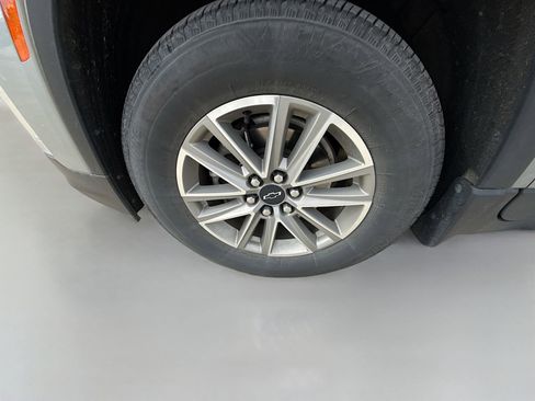 Used 2023 Chevrolet Traverse LT w/ LPO, Floor Liner Package AWD/4WD image 11