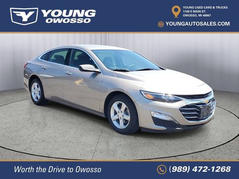 Used 2023 Chevrolet Malibu LT w/ Driver Confidence Package FWD image 2