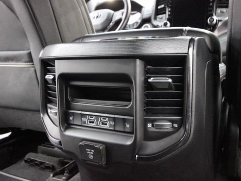 Used 2022 RAM 1500 Limited w/ Body-Colour Bumper Group AWD/4WD image 32