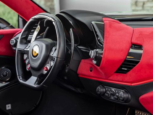 Used 2020 Ferrari 488 Pista Coupe image 30