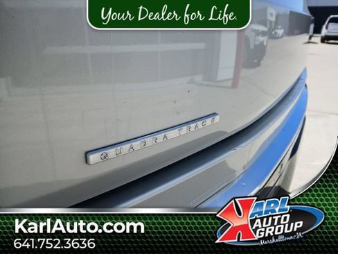 Used 2023 Jeep Wagoneer Series III w/ Preferred Equipment Group AWD/4WD image 1