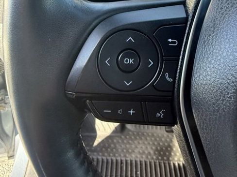 Certified 2021 Toyota Venza Limited image 20