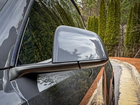 Used 2023 Tesla Model Y Performance image 20