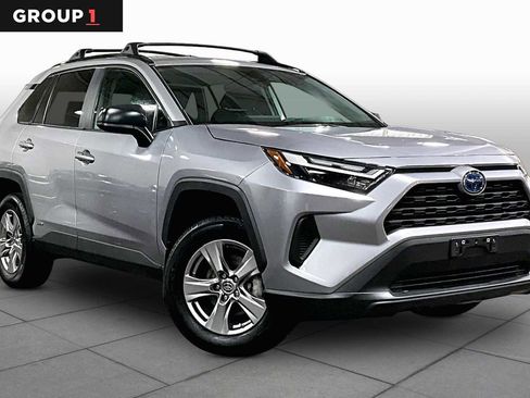 Used 2024 Toyota RAV4 LE image 3