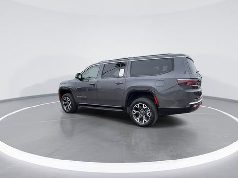 Certified 2024 Jeep Wagoneer L Series III w/ Flexible Seating Group AWD/4WD image 6