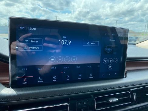 Used 2023 Lincoln Nautilus Reserve FWD image 20