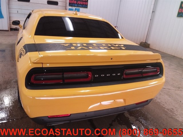 Used 2018 Dodge Challenger R/T w/ Driver Convenience Group RWD image 8