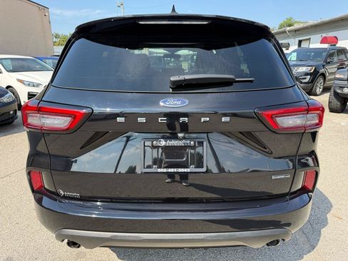 Used 2023 Ford Escape ST-Line Select AWD/4WD image 11