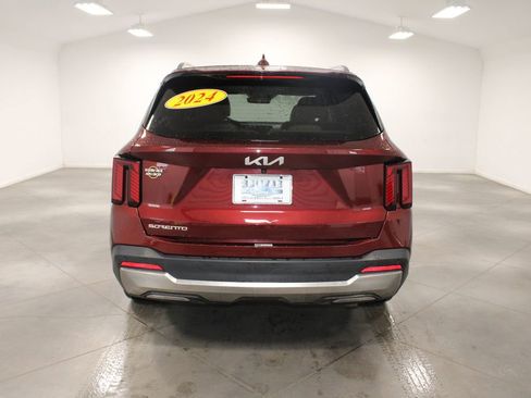 Used 2024 Kia Sorento SX image 8